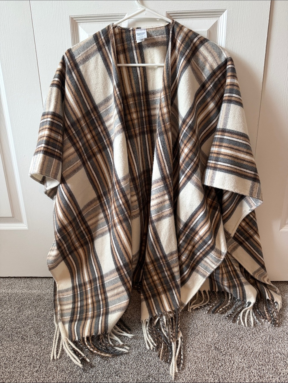 Cozy Plaid Throw Blanket Shawl - Cream and Brown